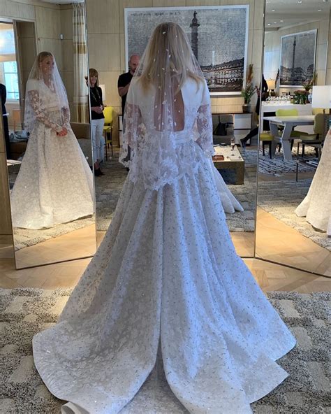 robes louis vuitton|louis vuitton wedding dress.